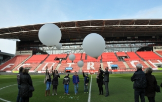 Ballonverstrooiing FC Utrecht stadion de Galgenwaard